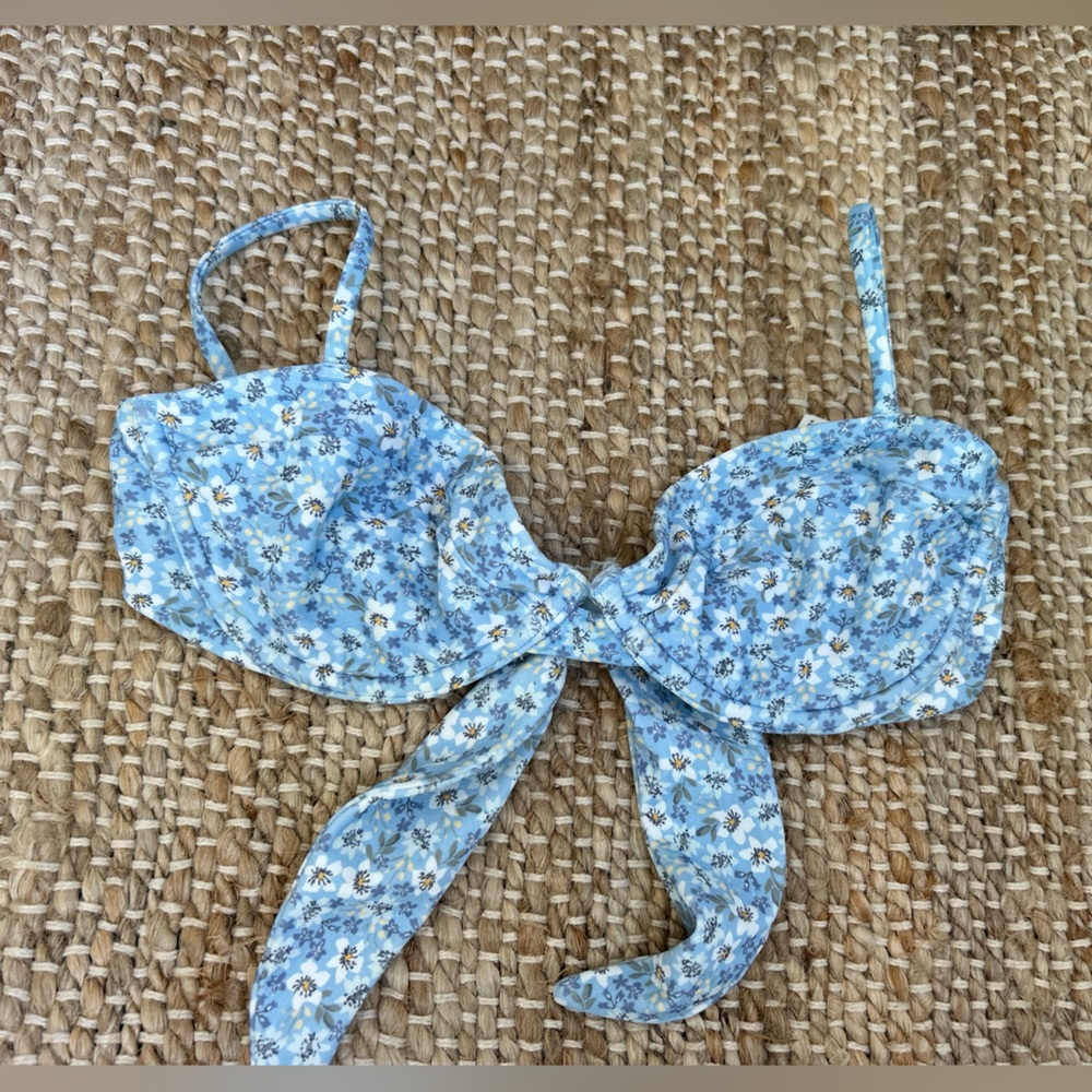 Abercrombie & Fitch Light Blue Floral Bikini Top